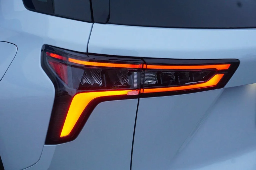 New 2026 Polar White Tricoat Chevrolet RS image 33
