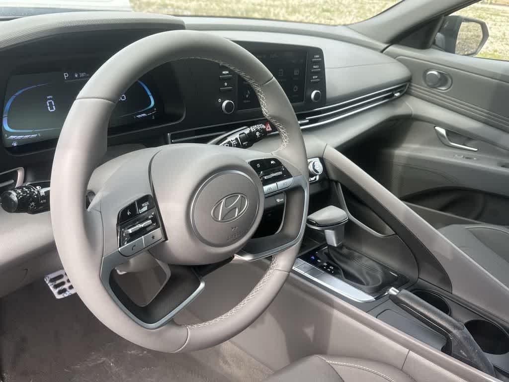 2026 Hyundai Elantra SEL Sport - Photo 17