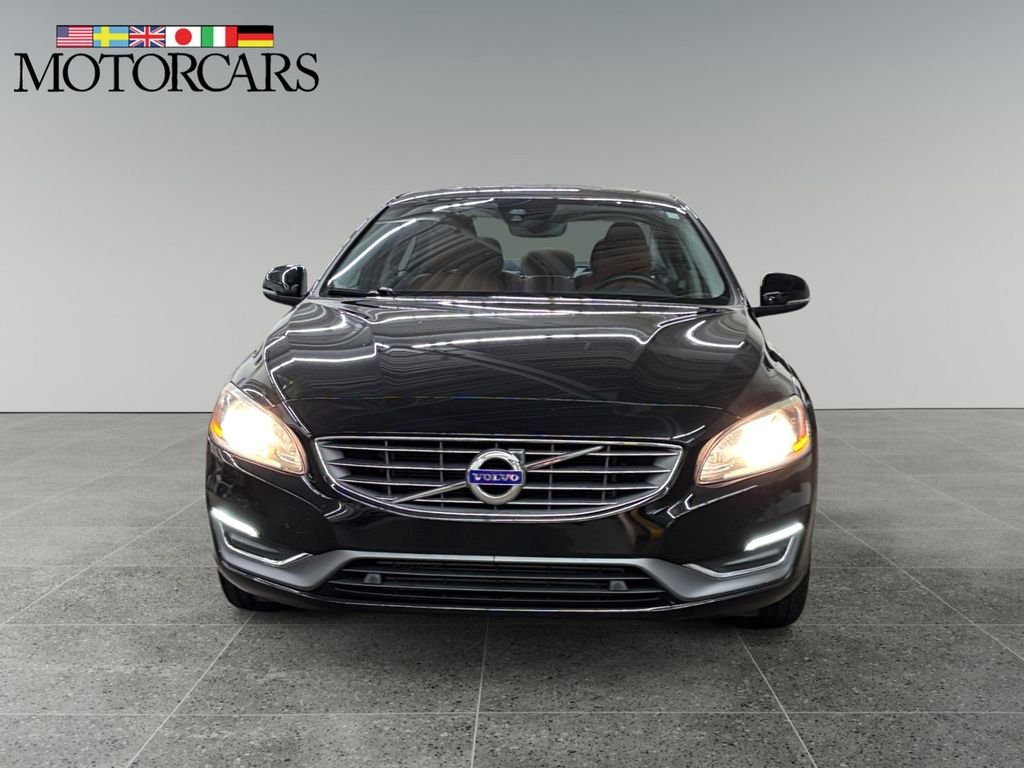 Used 2017 Onyx Black Metallic Volvo T5 image 8