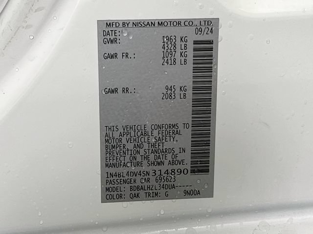 Used 2025 White Nissan SV image 27