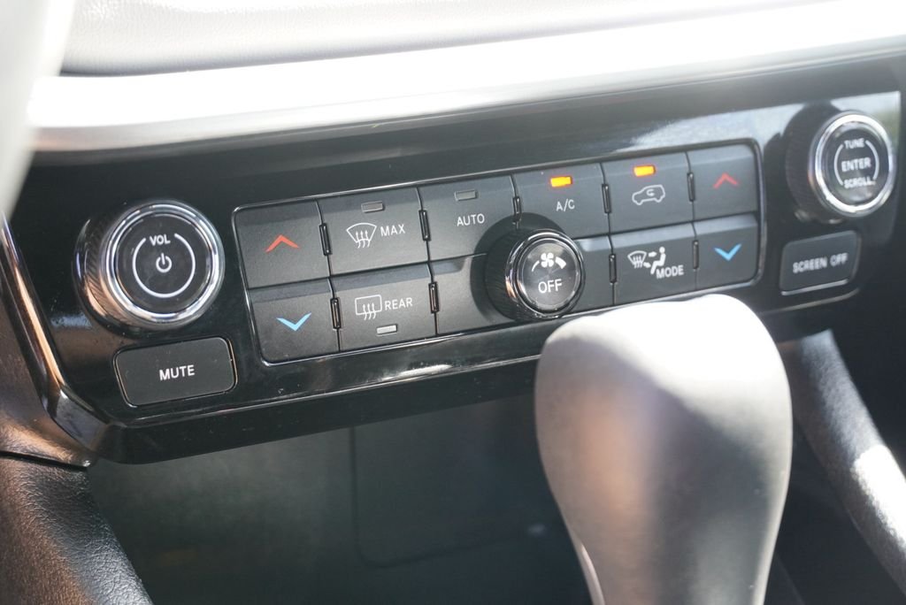 Used 2025 Red Jeep Limited image 26