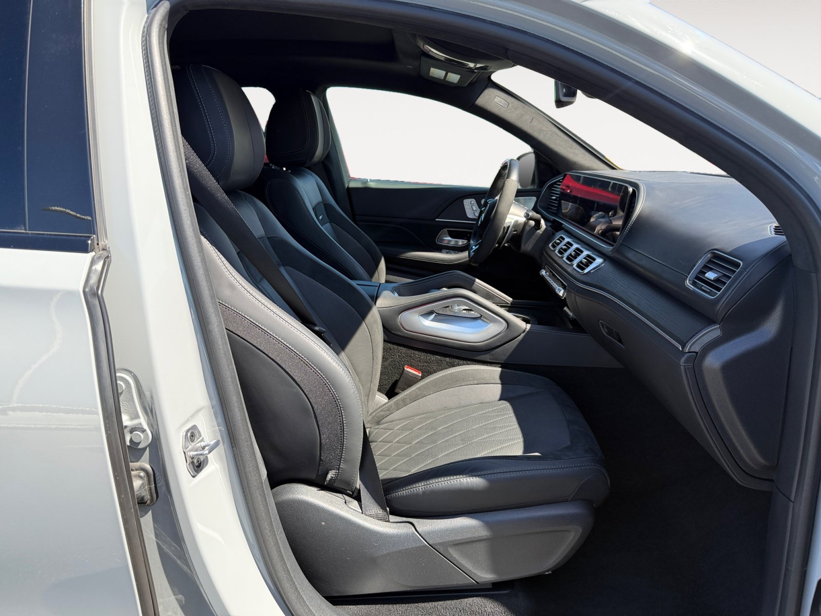 Used 2024 MANUFAKTUR Alpine Gray Mercedes-Benz GLE 53 AMG® image 19