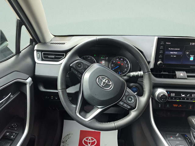 Used 2021 Gray Toyota XLE image 13