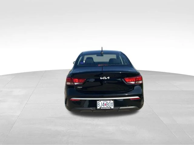 Used 2022 Black Kia S image 4