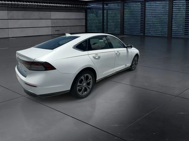 Used 2024 White Honda EX-L image 8