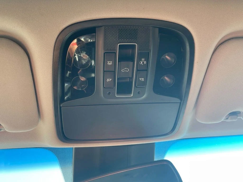 Used 2020 Black Kia SX image 17