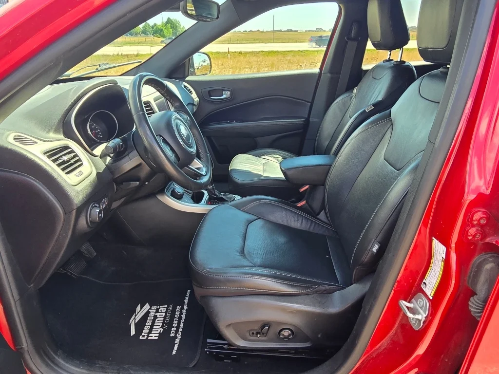 Used 2021 Redline Pearlcoat Jeep 80th Anniversary image 11