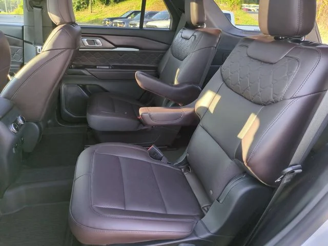 Used 2025 White Ford Platinum image 30