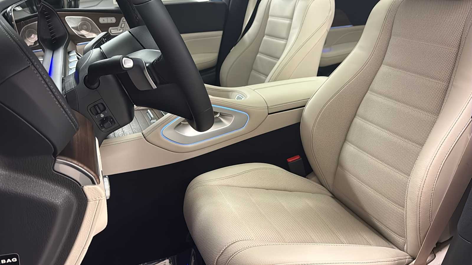 New 2026 Obsidian Black Metallic Mercedes-Benz GLE 450 image 28
