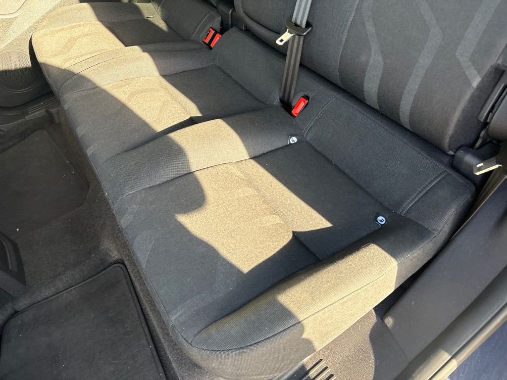Used 2017 Dark Blue Ford XLT image 33