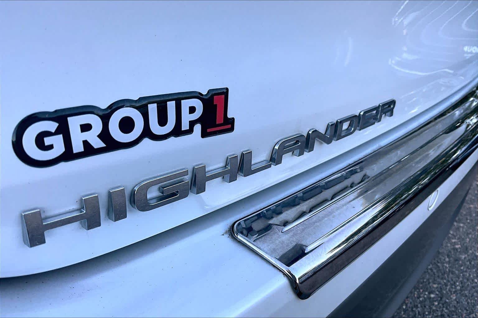 Used 2024 Wind Chill Pearl Toyota Platinum image 10