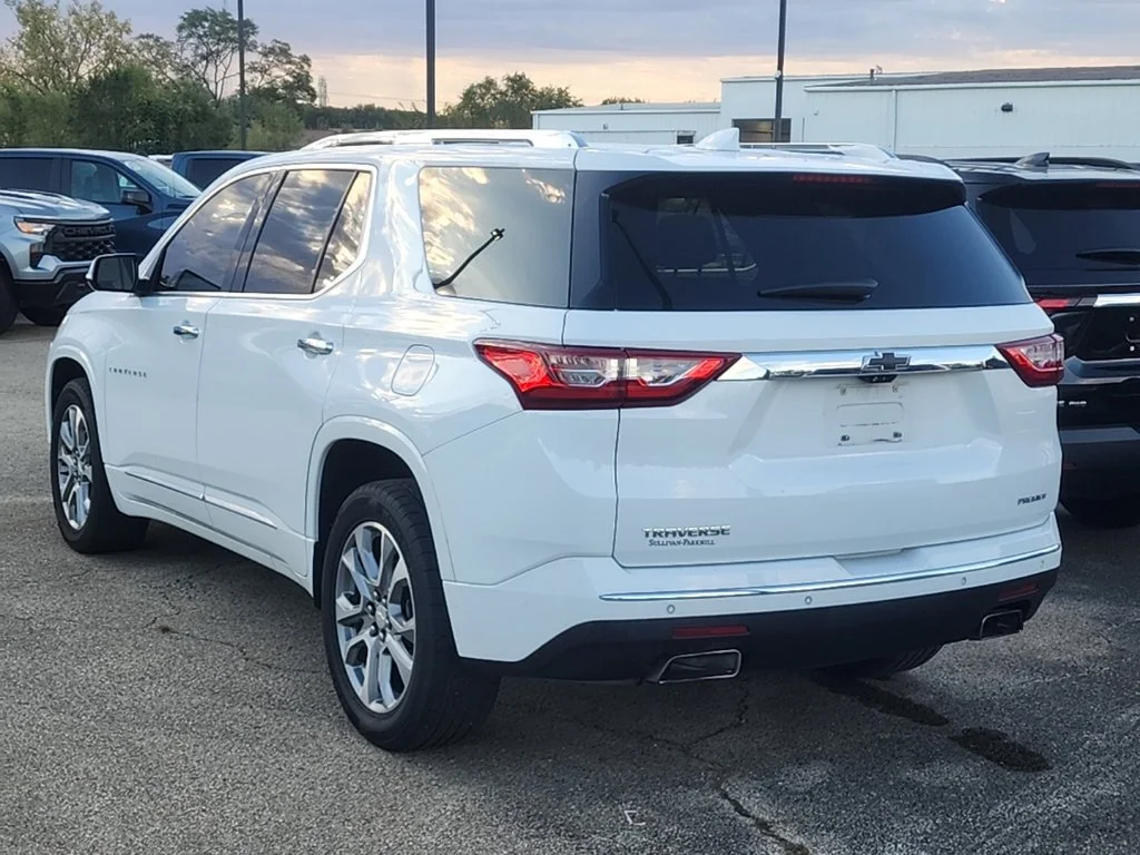Used 2020 Chevrolet Traverse Premier with VIN 1GNERKKW6LJ273779 for sale in Pekin, IL