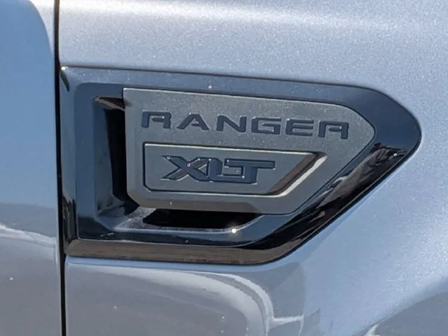 Used 2021 Gray Ford XLT image 10