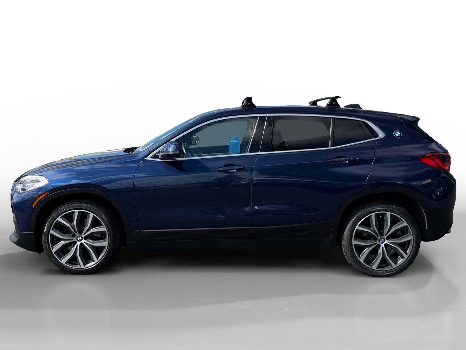 Used 2018 Blue Metallic BMW xDrive28i image 2