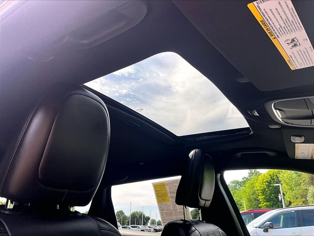Used 2020 Gray Jeep Limited image 22