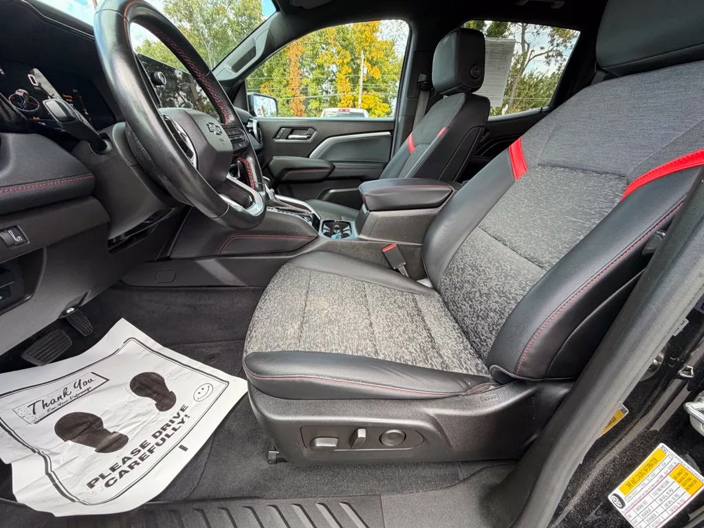 Used 2023 Black Chevrolet Z71 image 11