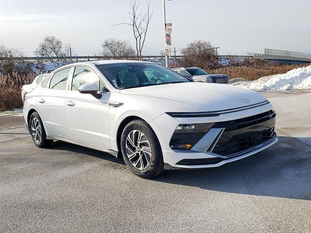 New 2026 White Hyundai Blue image 3