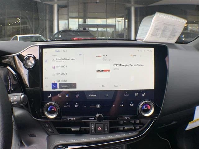 2026 Lexus NX PHEV 450h+ - Photo 16