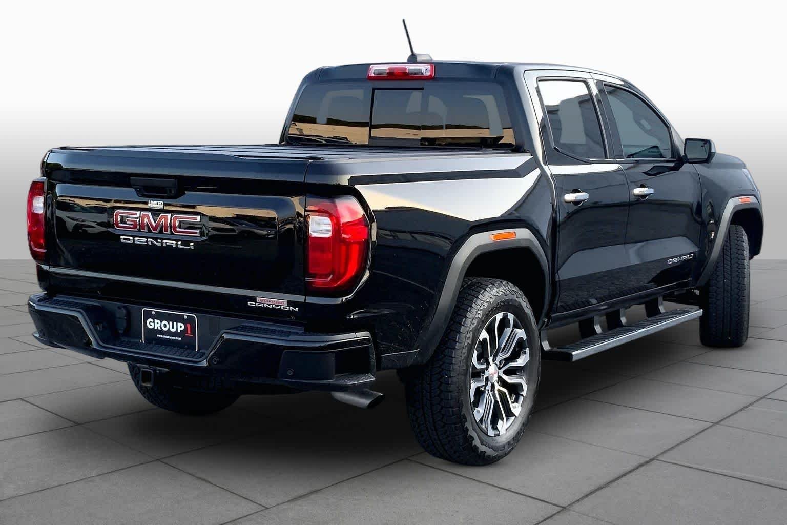 Used 2026 Onyx Black GMC 4WD Denali image 13