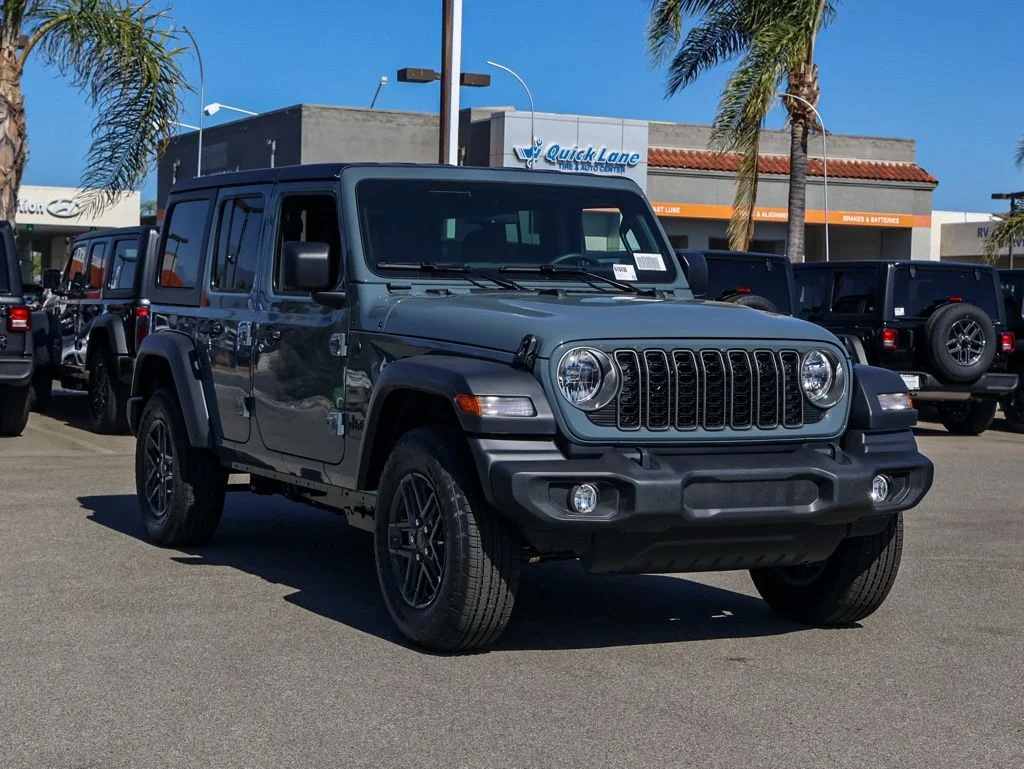 New 2026 Anvil Clear-Coat Exterior Paint Jeep Sport image 2