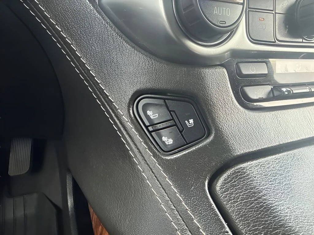 Used 2020 Gray Chevrolet RST image 23