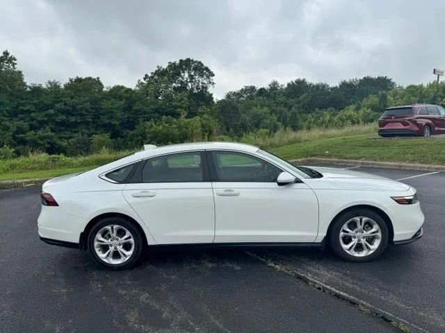 Used 2025 Platinum White Pearl Honda LX image 2