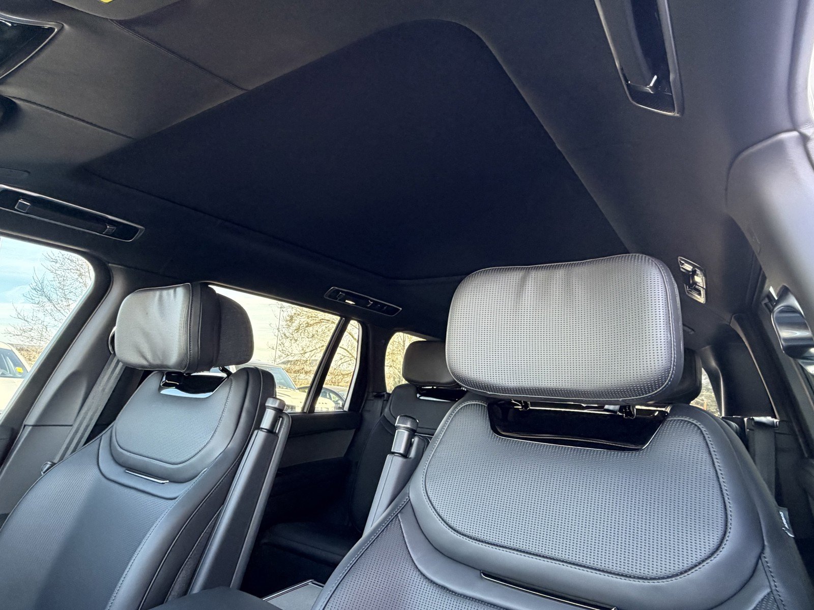New 2026 Ostuni Pearl White Land Rover SV image 24