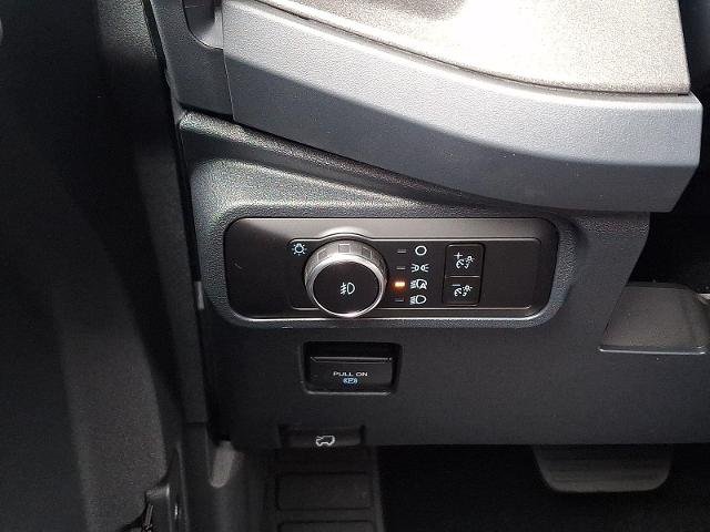 New 2026 Avalanche Gray Ford Badlands® image 35