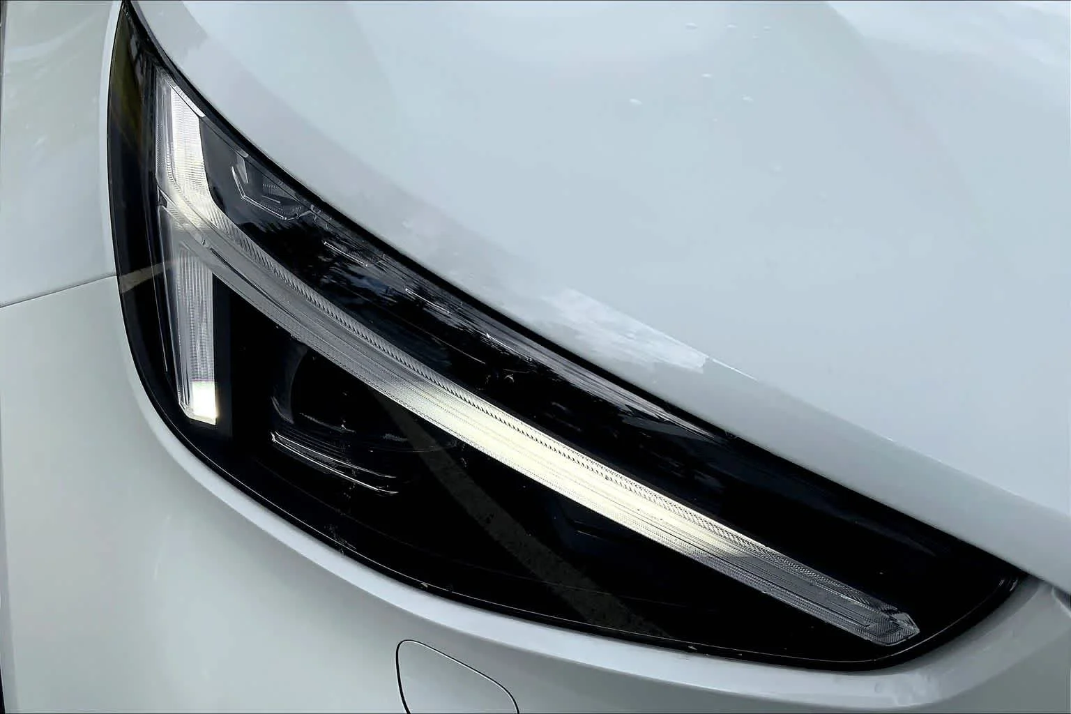 Certified Used 2024 Crystal White Volvo Ultimate image 14