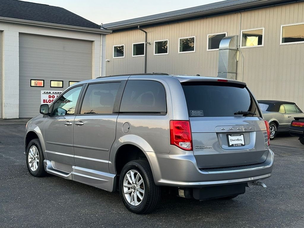 Used 2014 Silver Dodge Wheelchair Accessible- SXT image 8
