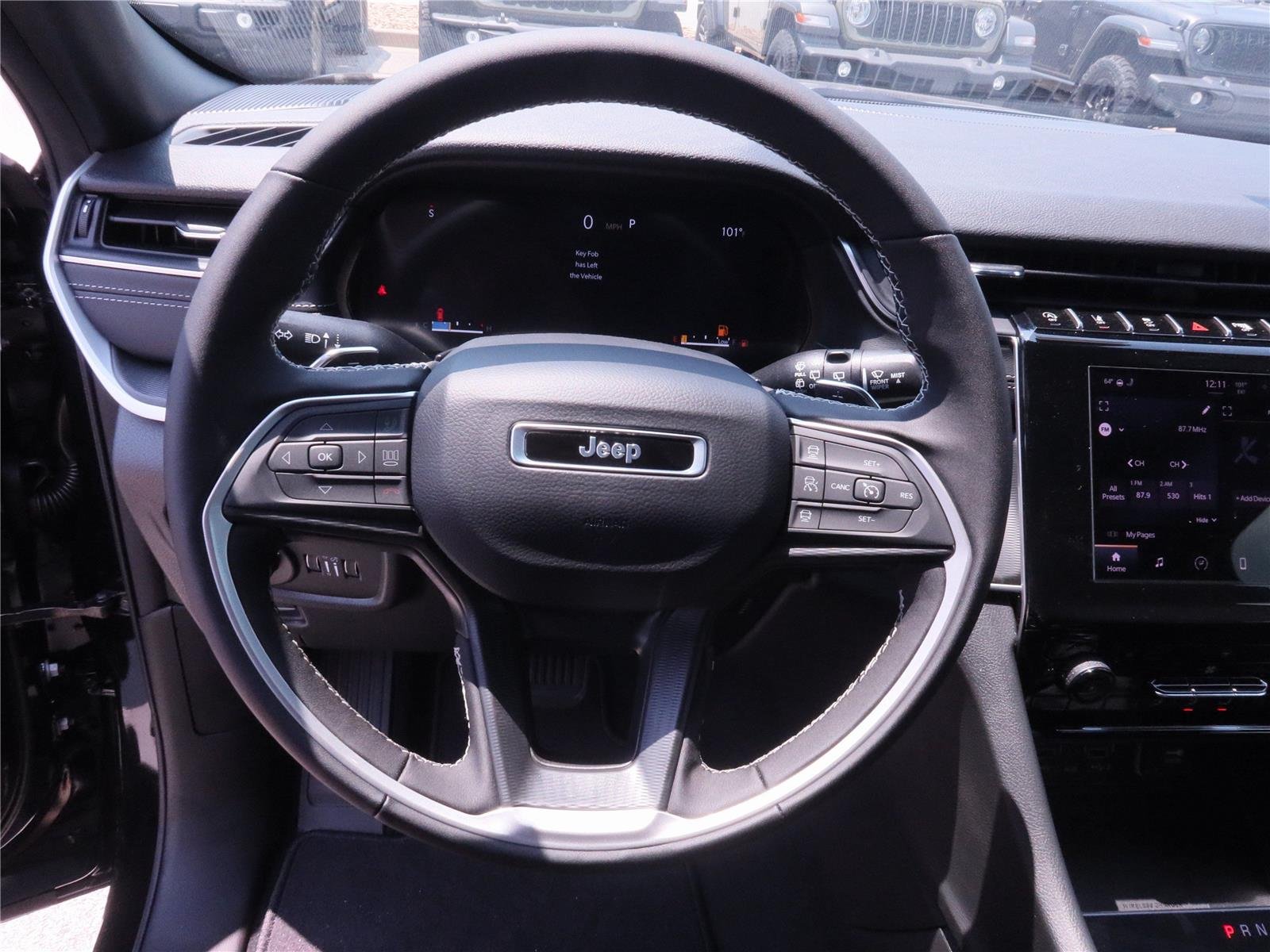 New 2026 Diamond Black Crystal Pearlcoat Jeep Laredo X image 11