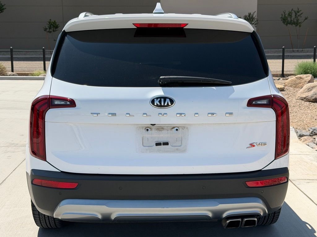 Used 2021 White Kia S image 5