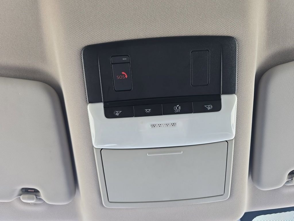 Used 2025 Gray Nissan SV image 7