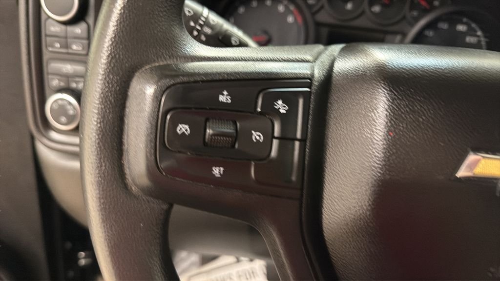 Used 2022 Black Chevrolet Custom image 19