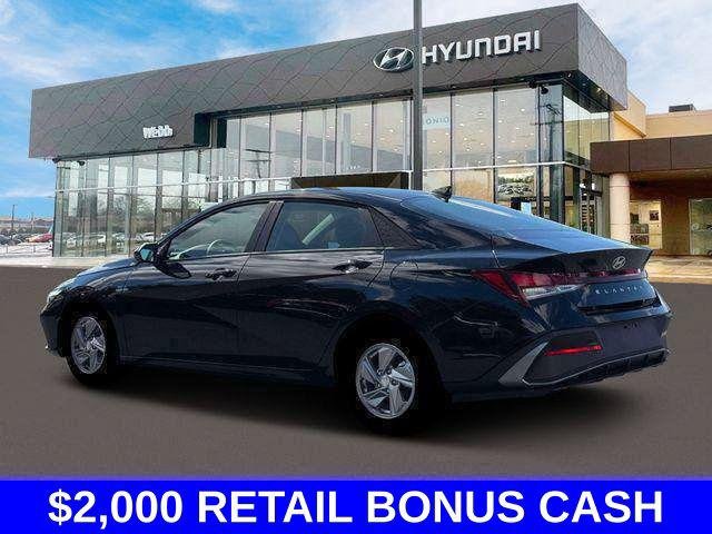 New 2026 Black Hyundai SE image 4