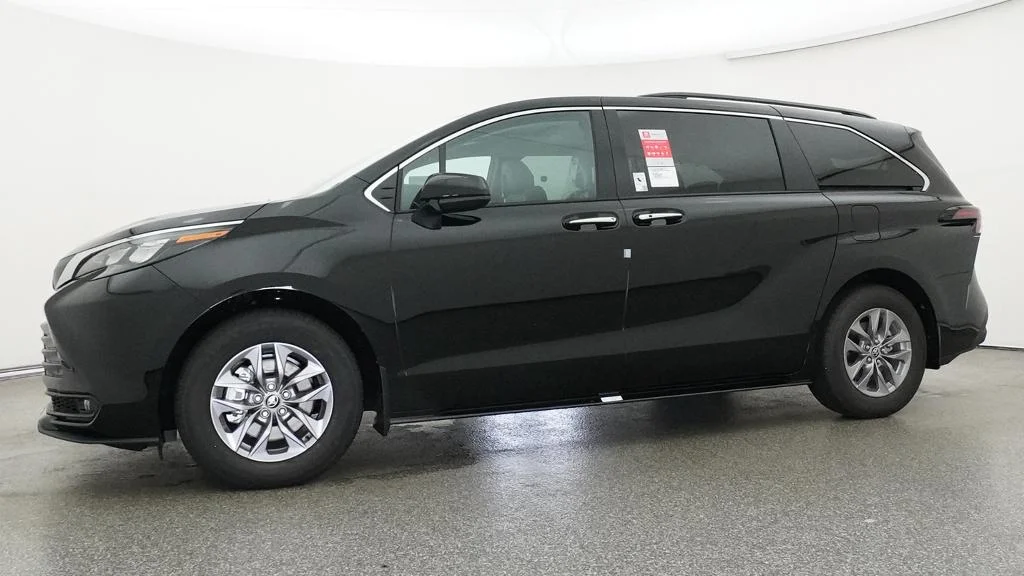 New 2026 Midnight Black Metallic Toyota XLE image 4