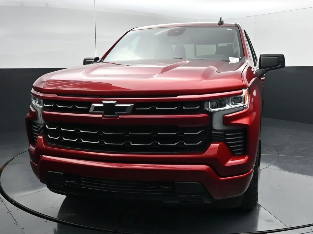 Used 2023 Red Chevrolet RST image 3