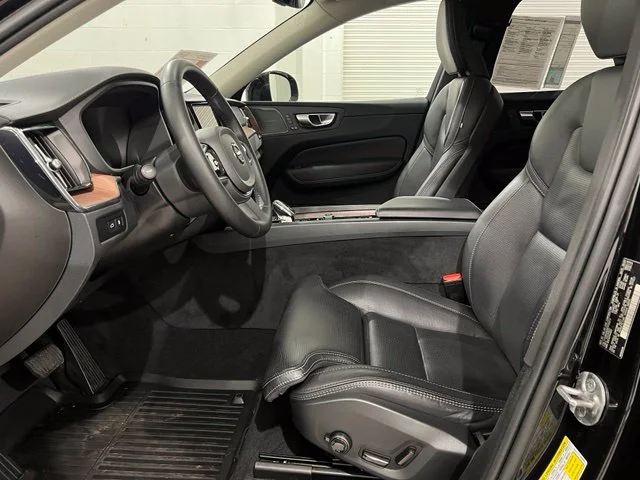 Certified Used 2024 Onyx Black Volvo Ultimate image 8