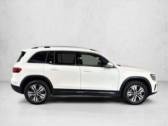 New 2026 Polar White Mercedes-Benz GLB 250 image 33