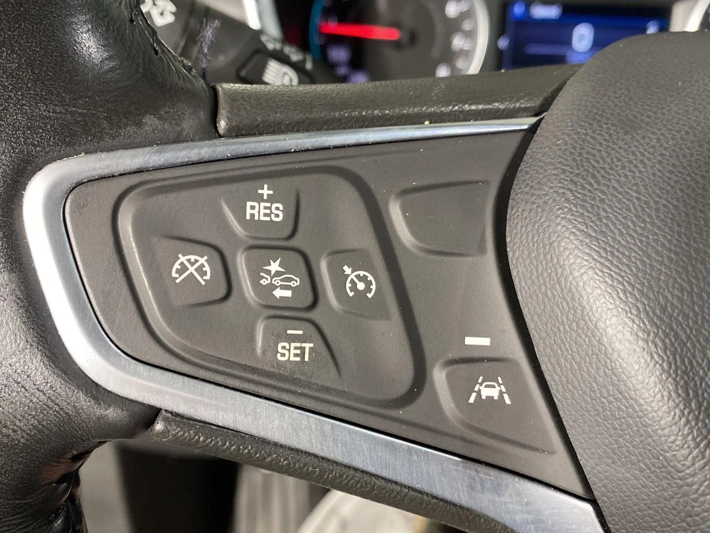 Used 2022 Mosaic Black Metallic Chevrolet LT image 11
