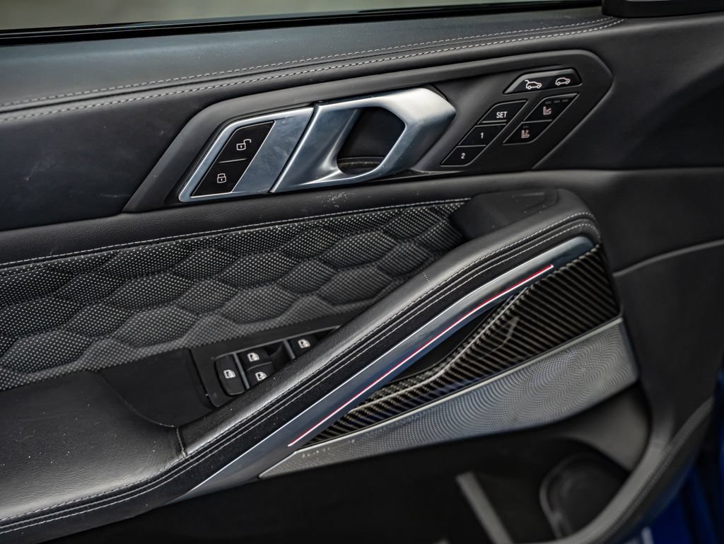 Used 2020 Marina Bay Blue Metallic BMW Competition image 19