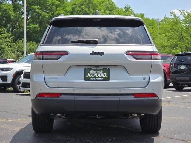 New 2026 Silver Zynith Exterior Paint Jeep 85th Anniversary Edition image 29