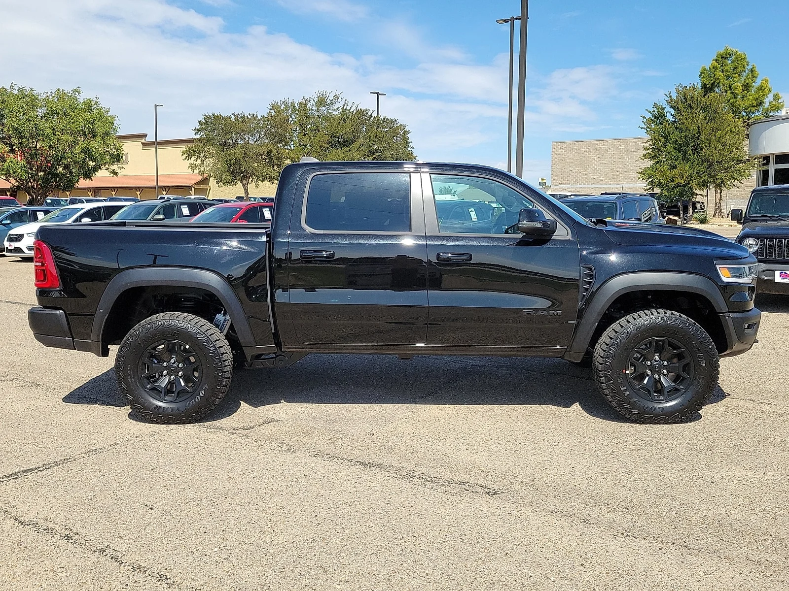 New 2026 PXJ Diamond Bla Ram RHO CREW CAB 4X4 5