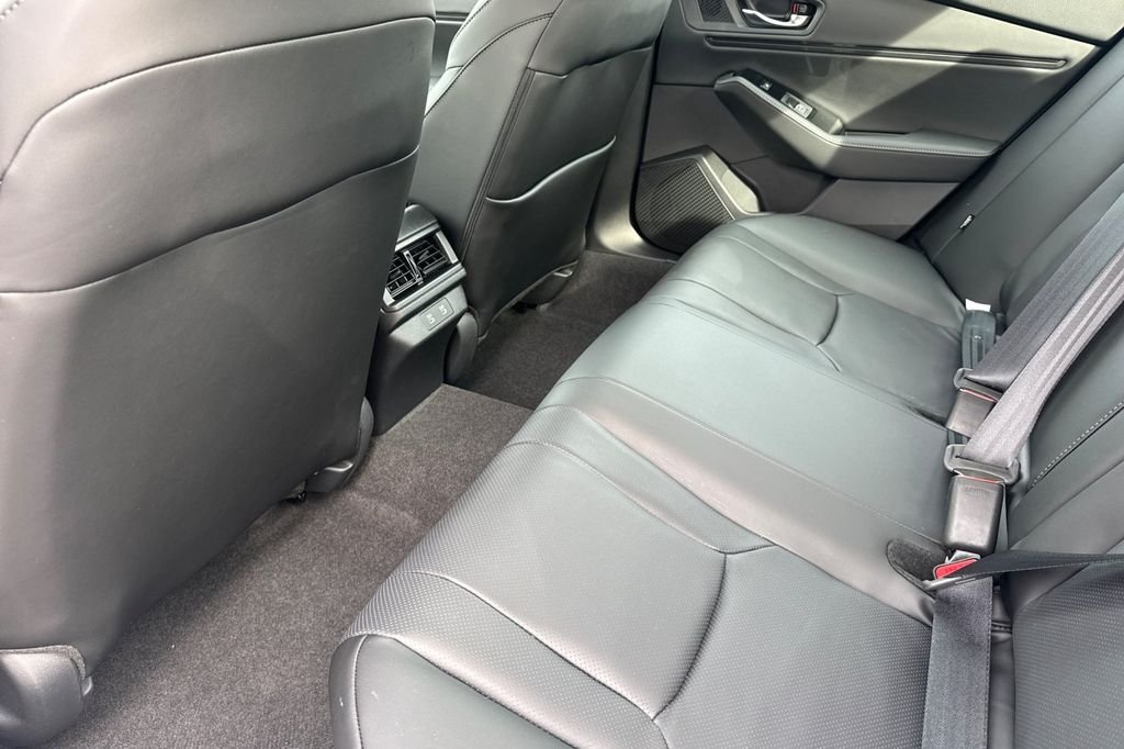 New 2026 Platinum White Pearl Honda Touring image 12