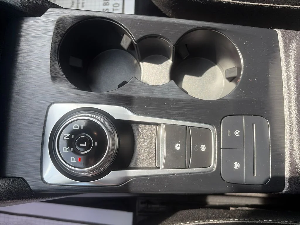 Used 2022 White Ford SEL image 23