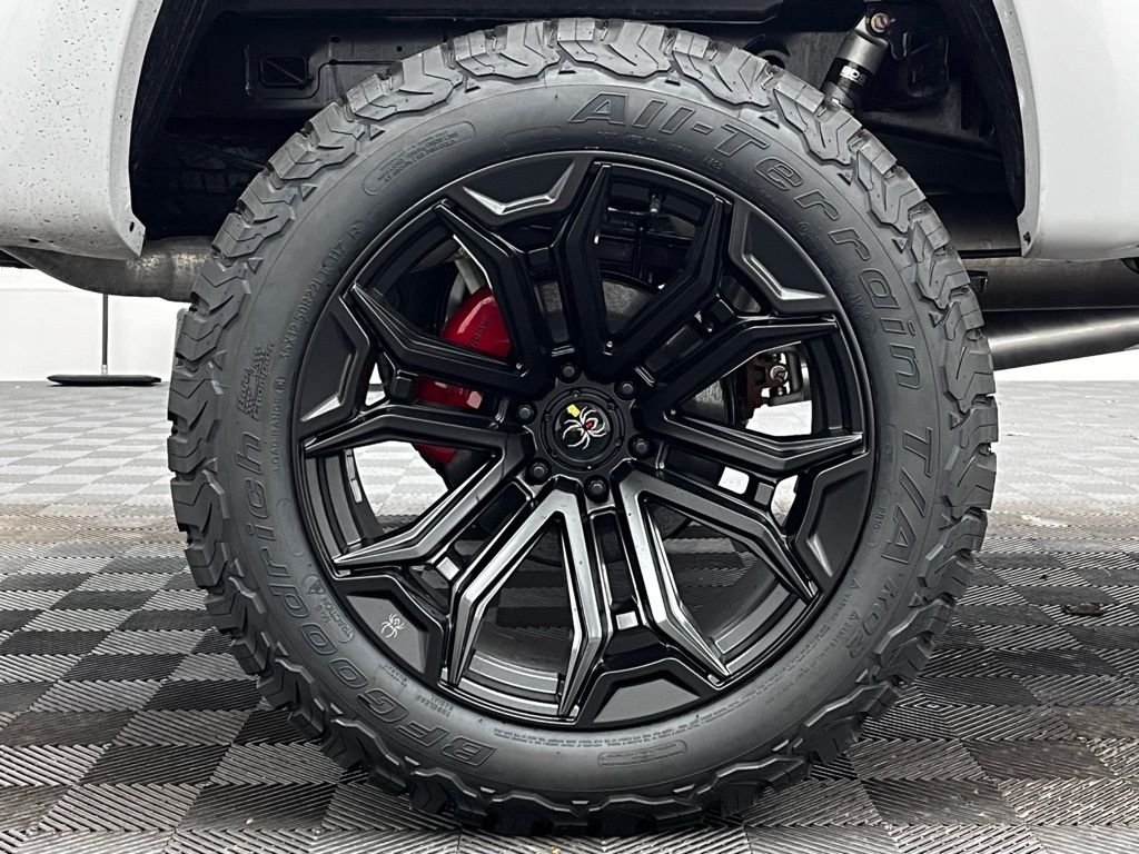 New 2025 White Ford XLT  Black Widow Lifted Truck image 14