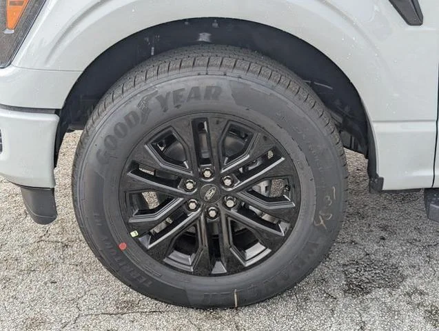 New 2026 Avalanche Ford Lariat® image 26