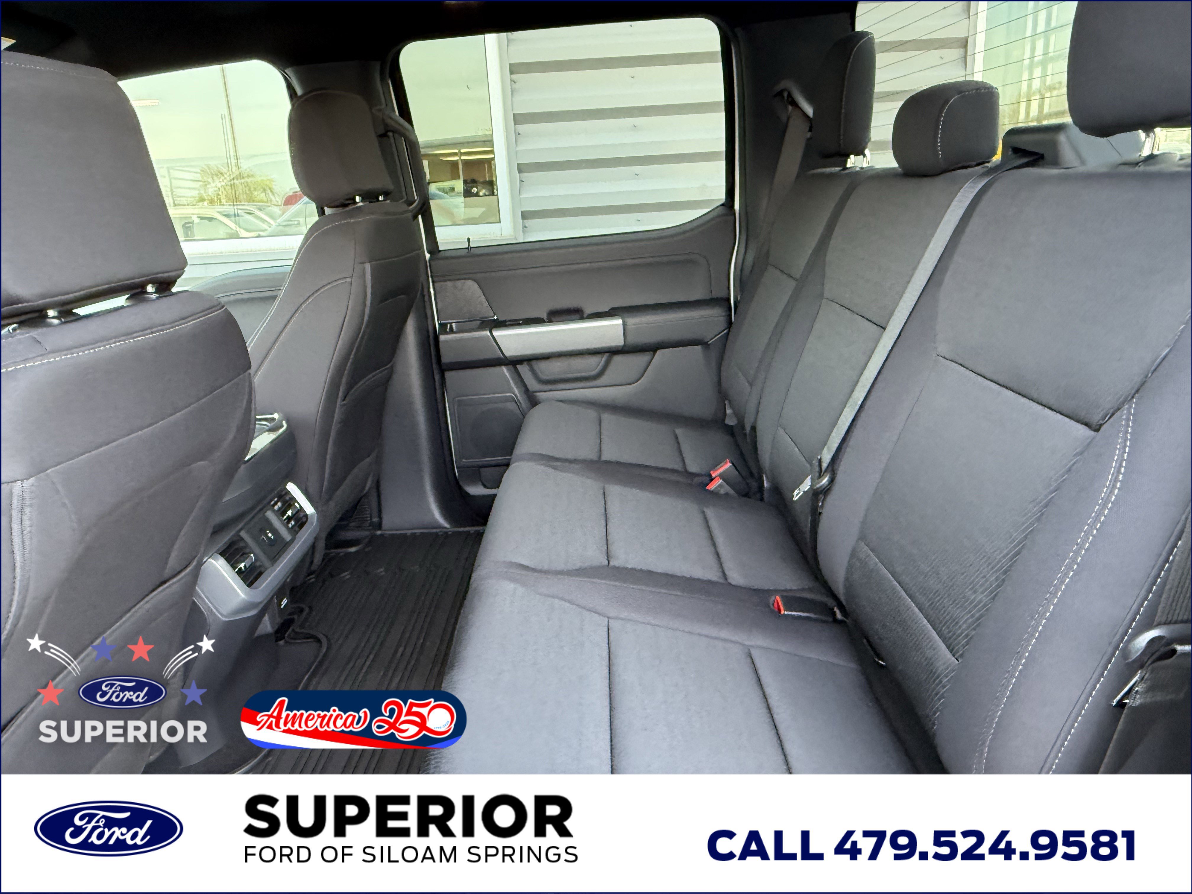 New 2026 Oxford White Ford XLT image 7