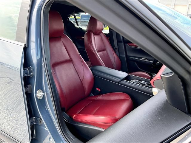Used 2021 Polymetal Gray Me Mazda Premium image 11
