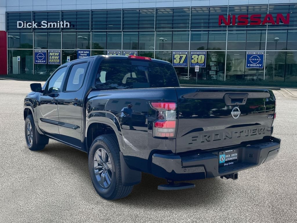 New 2026 Super Black Nissan Crew Cab SV image 4